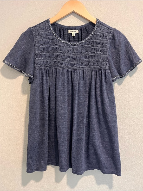 Max Studio Tops - Max Studio Washed Navy Smocked Short-Sleeve Women's Top Small Flutter Sleeve